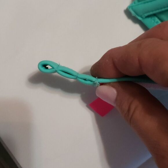 Victoria Secret turquoise bikini top - Picture 4 of 5